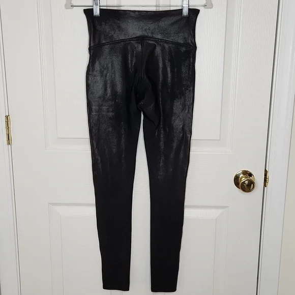 Spanx faux leather shiny black leggings size medium - Picture 4 of 11